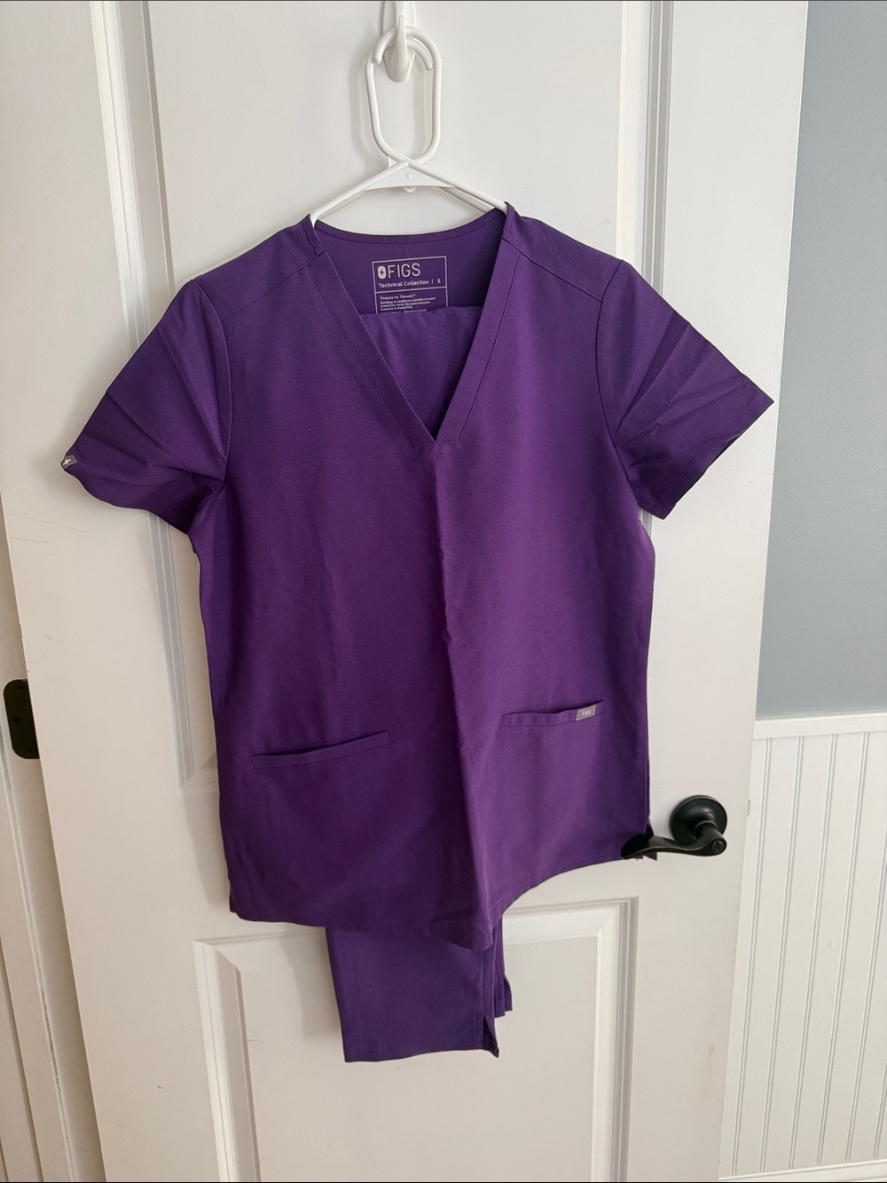 FIGS Purple Scrub Set